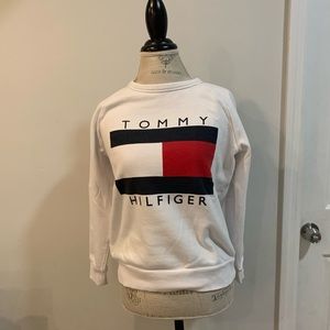 tommy hilfiger sweatshirt